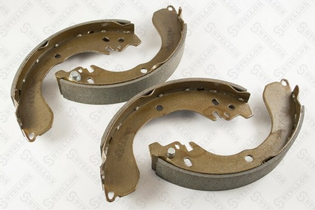 Тормозные колодки задние барабан NISSAN E11 05--, TIIDA C11 06--